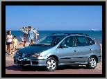 Nissan Almera Tino, Plaża